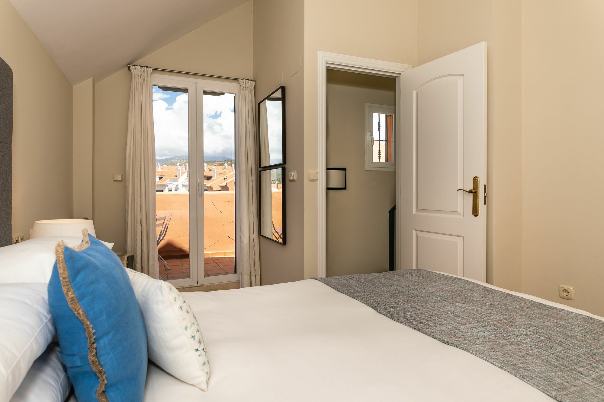 Elviria Luxury Penthouse Two Parking And Golf